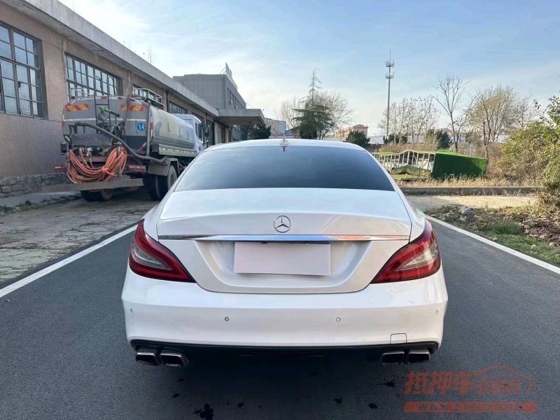 枣庄17年奔驰CLS1