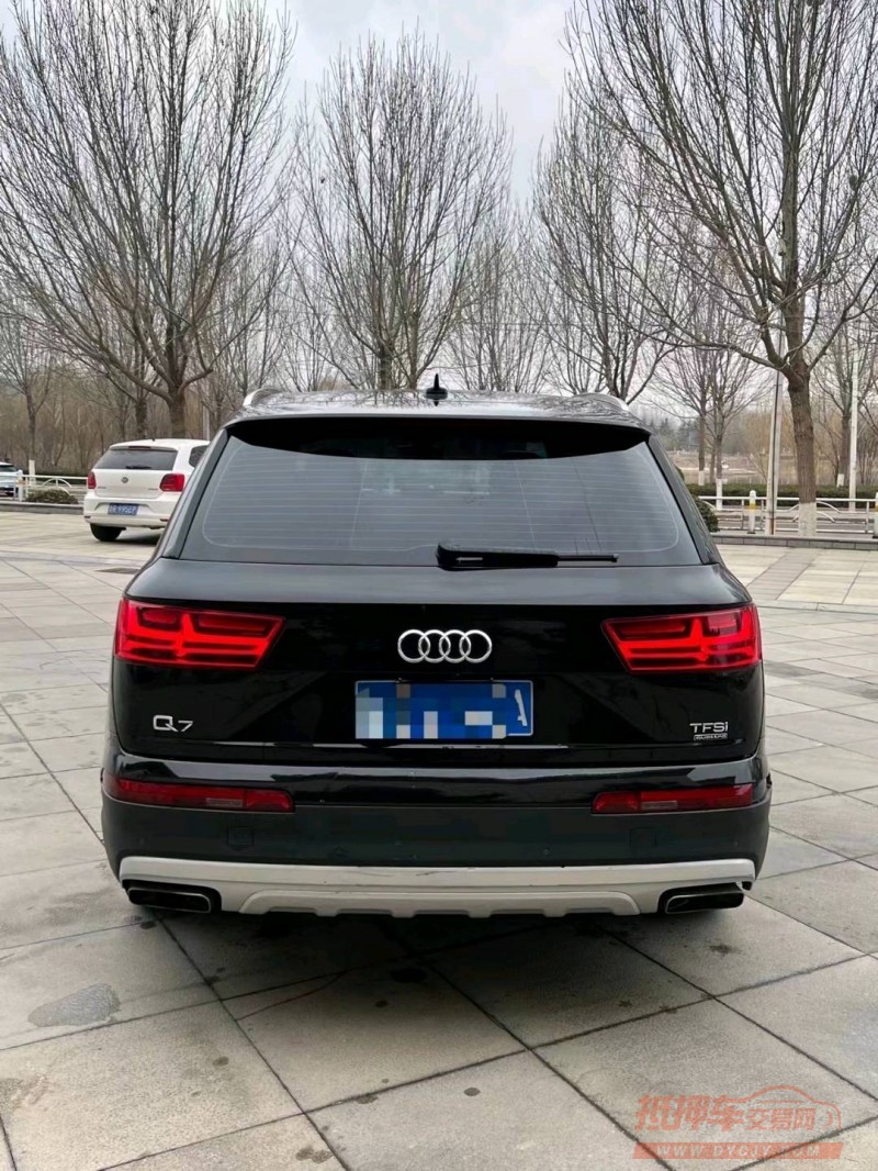 北京17年奥迪Q78