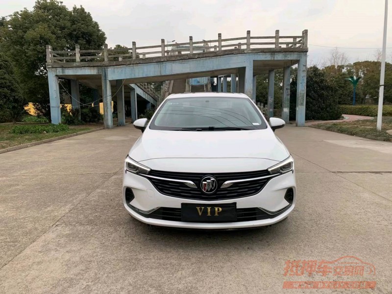 苏州22年别克威朗1