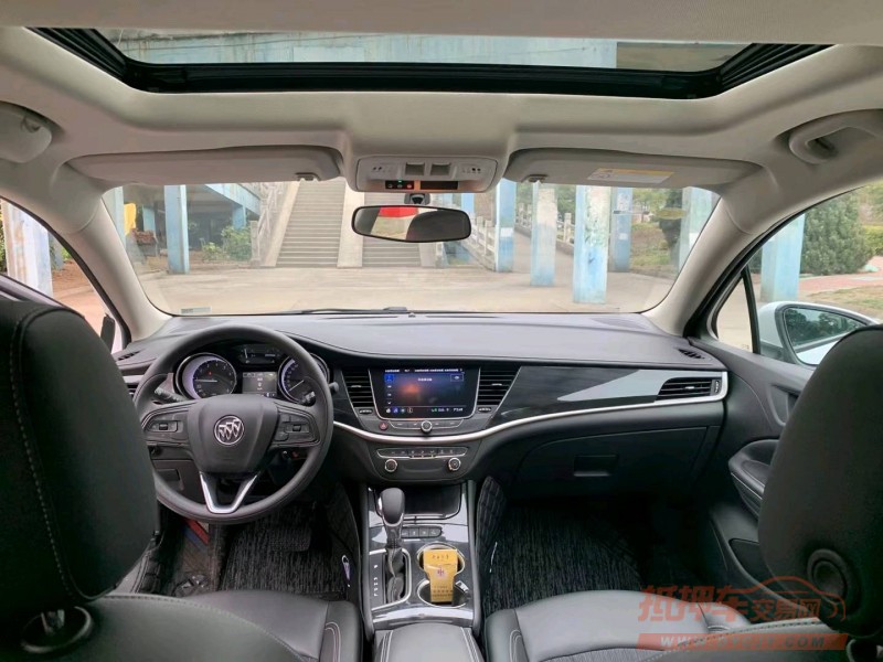 苏州22年别克威朗5