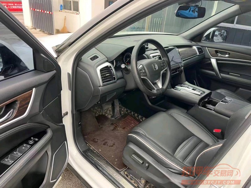 北京17年本田URV5