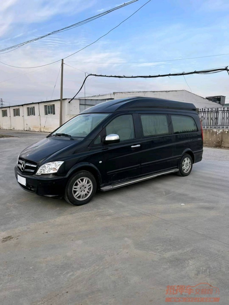 苏州14年奔驰威霆7