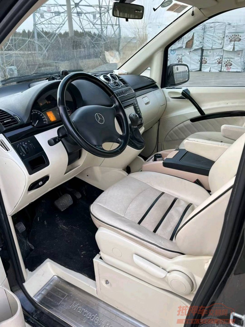 苏州14年奔驰威霆5