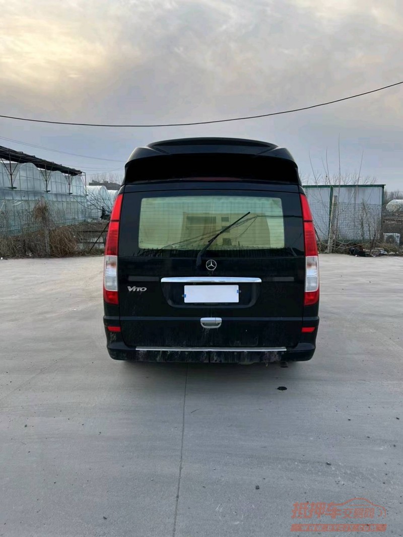 苏州14年奔驰威霆9