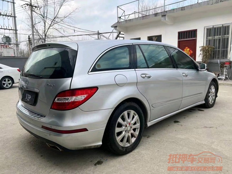 青岛13年奔驰R8
