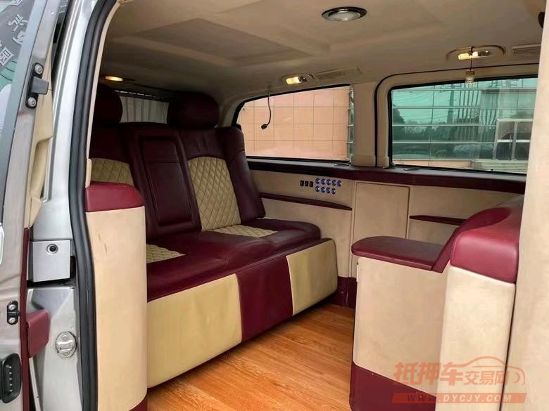 盐城12年奔驰唯雅诺6