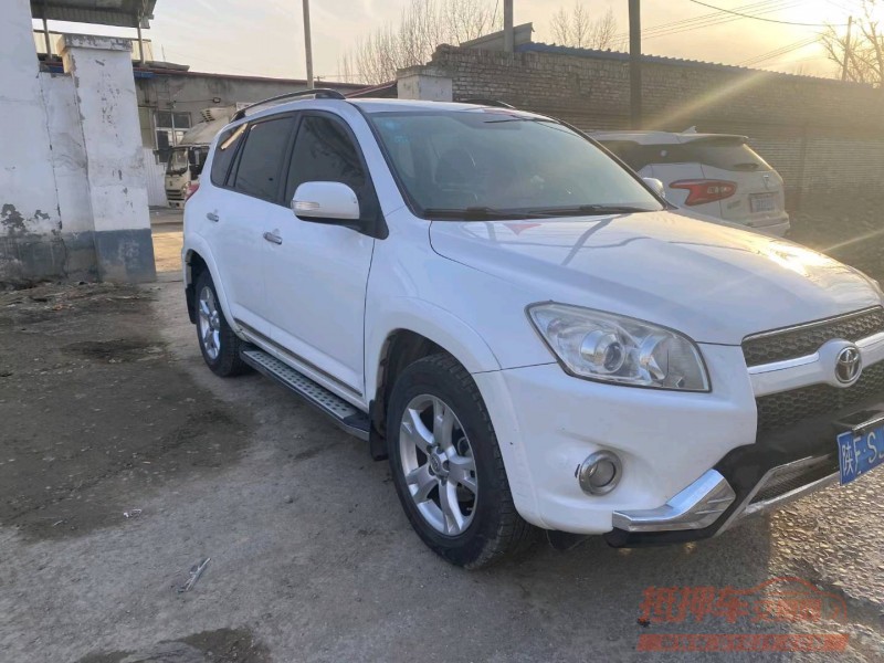 保定12年丰田RAV43