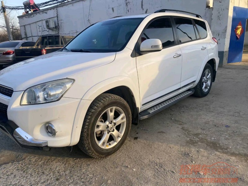 保定12年丰田RAV42