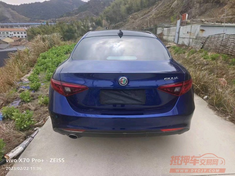 嘉兴19年阿尔法·罗密欧Giulia6