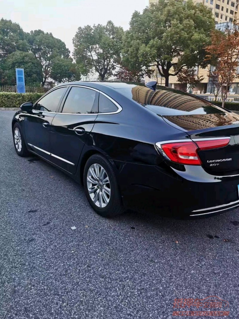 苏州16年别克君越5