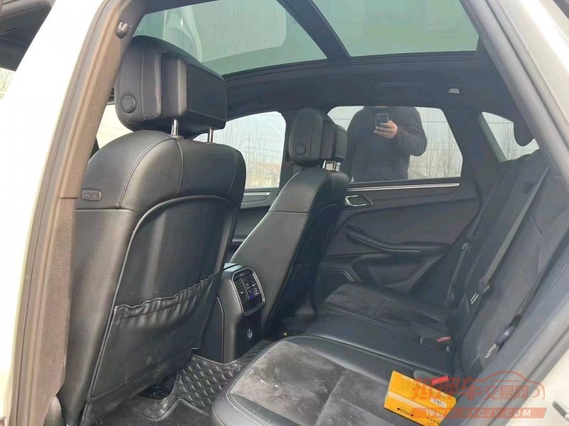 济宁17年保时捷Macan5