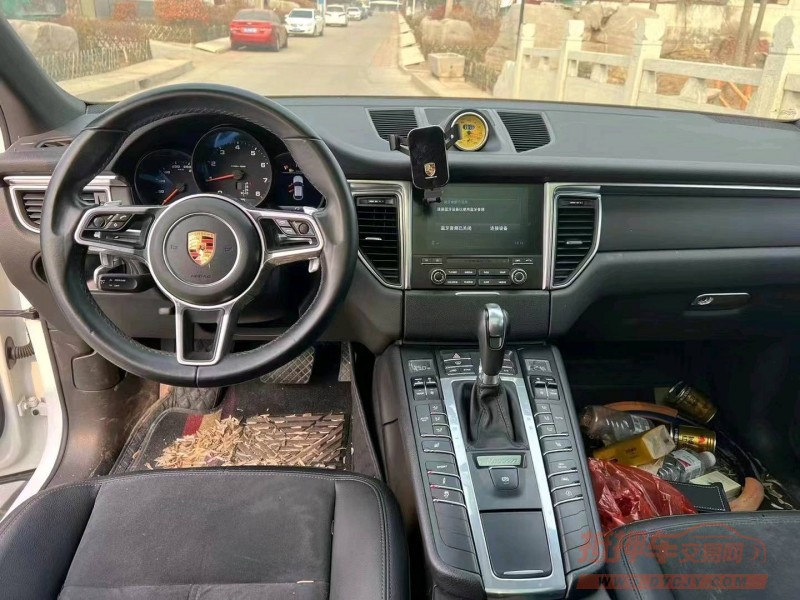济宁17年保时捷Macan4
