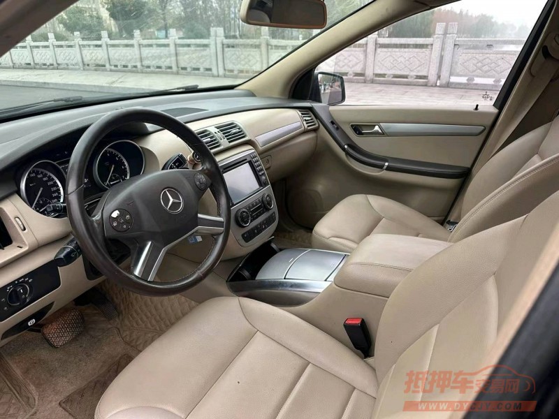 徐州13年奔驰R9
