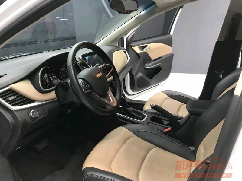 成都20年雪佛兰科鲁泽5