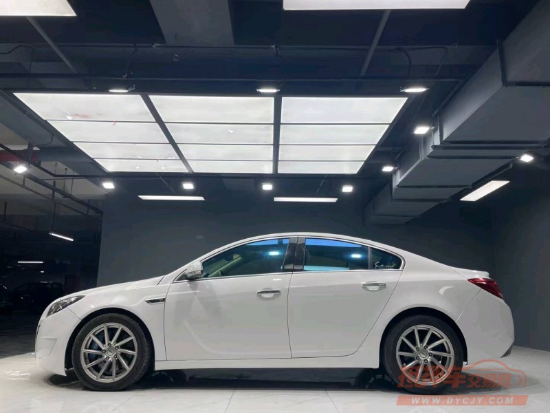 成都11年别克君威GS8