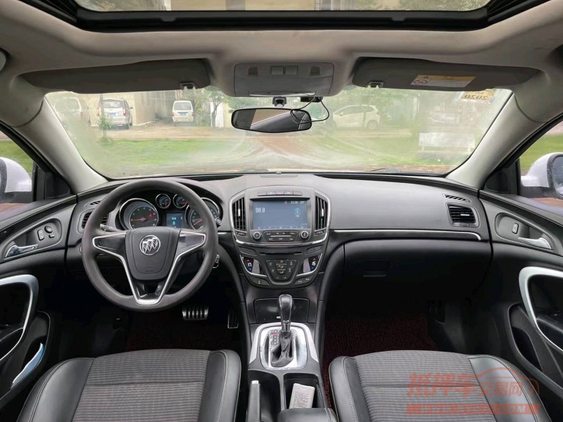 汕头16年别克君威5