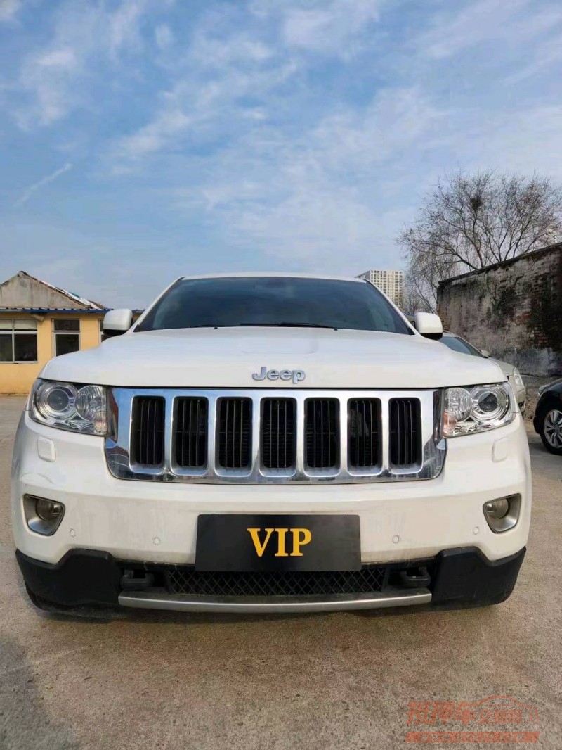 枣庄13年Jeep大切诺基1