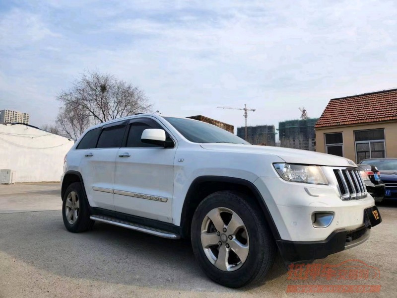 枣庄13年Jeep大切诺基2