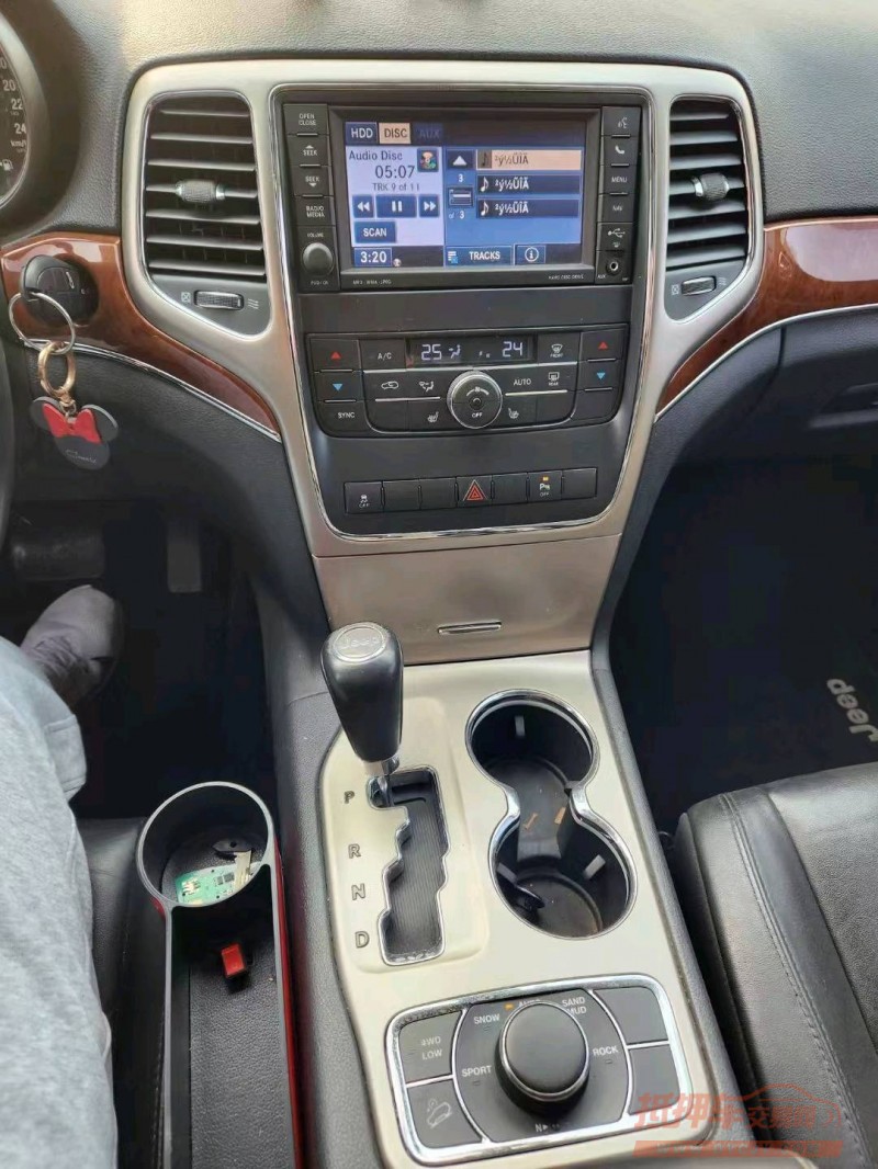 枣庄13年Jeep大切诺基7