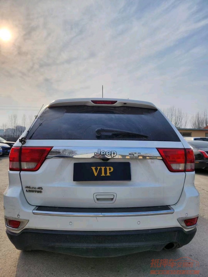 枣庄13年Jeep大切诺基6