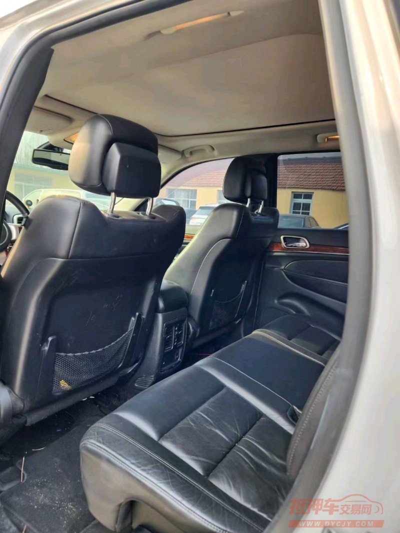 枣庄13年Jeep大切诺基8