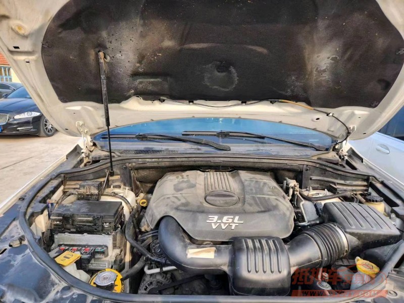 枣庄13年Jeep大切诺基9