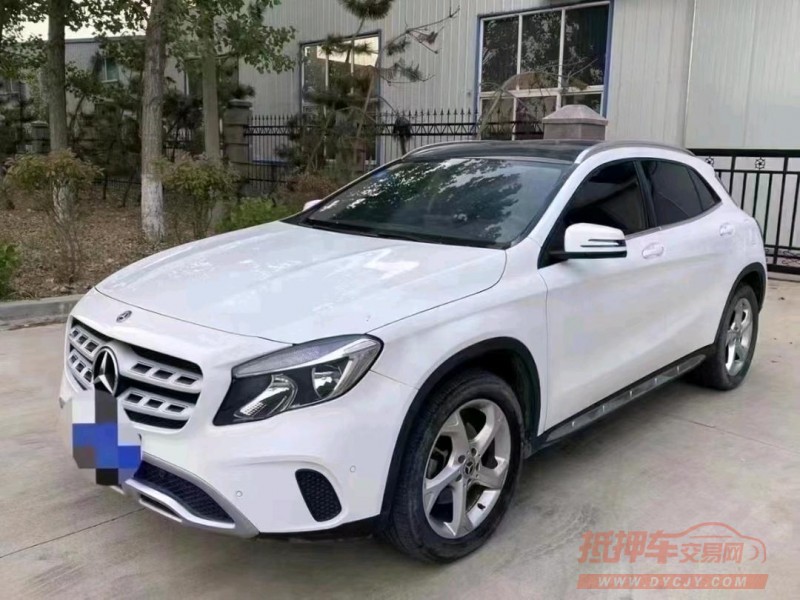 青岛19年奔驰GLA3