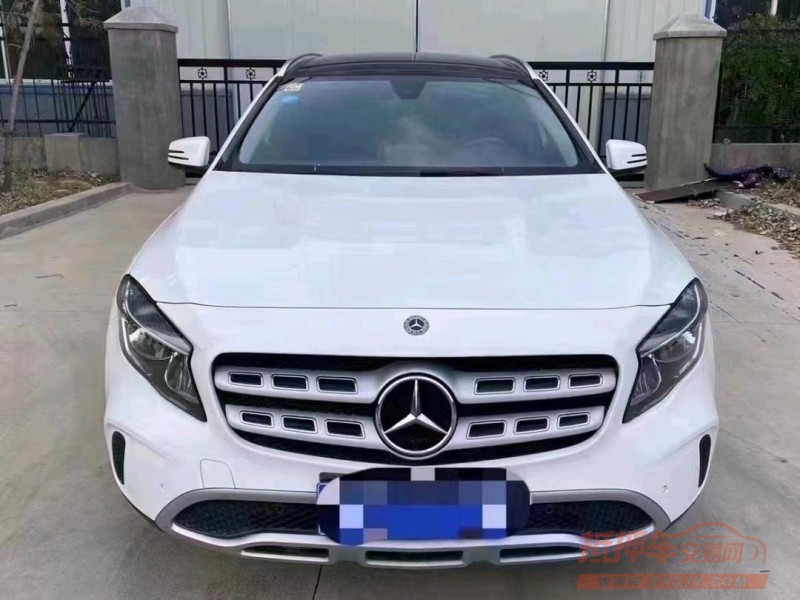 青岛19年奔驰GLA1