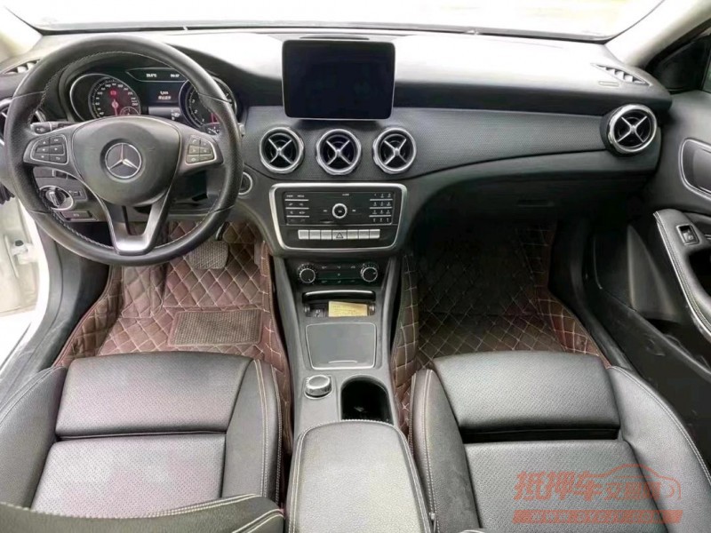 青岛19年奔驰GLA4