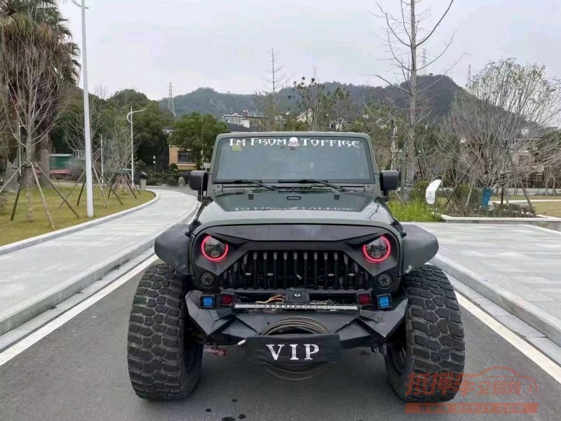 东营09年Jeep牧马人1