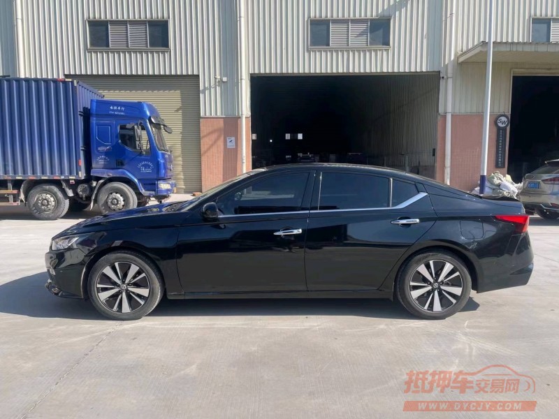 东莞22年日产天籁7