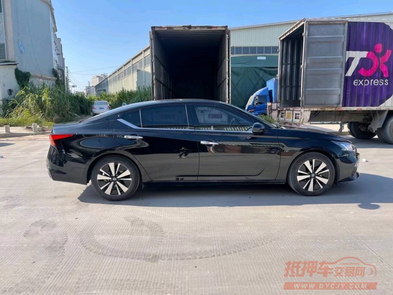 东莞22年日产天籁8