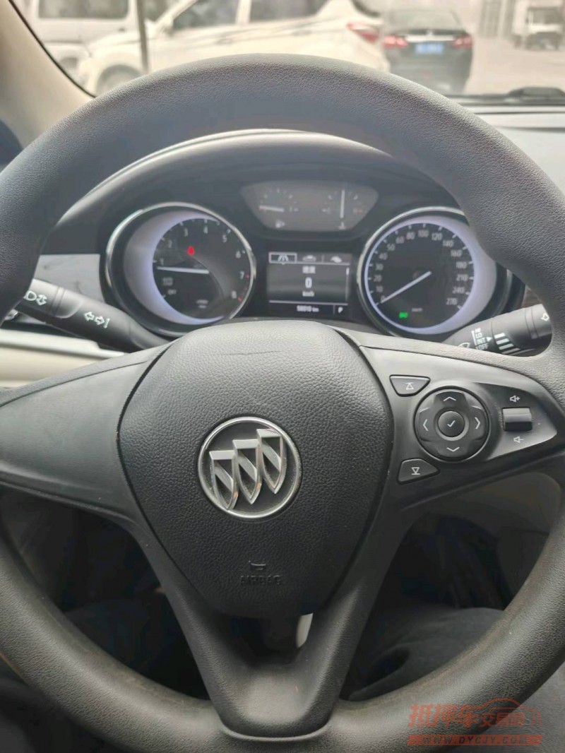 武汉18年别克威朗3