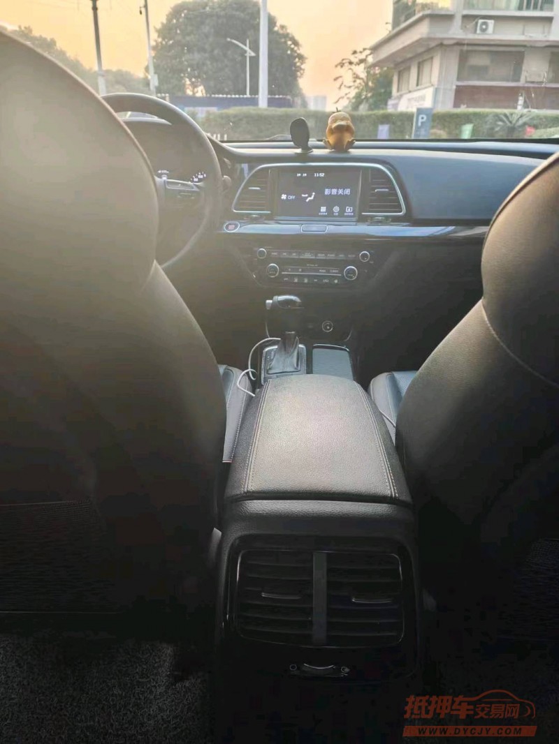 宜昌18年起亚凯绅9