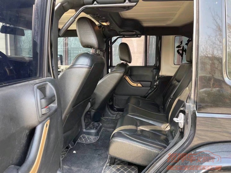 枣庄15年Jeep牧马人8