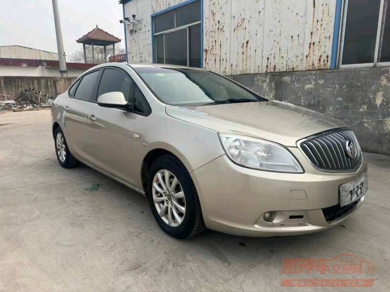 潍坊12年别克英朗3