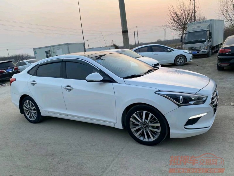 保定18年现代名图3