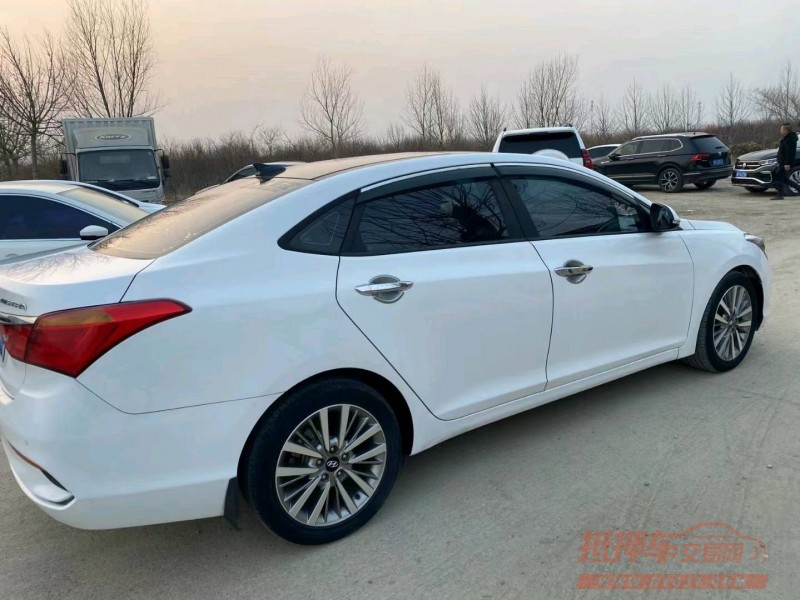 保定18年现代名图4