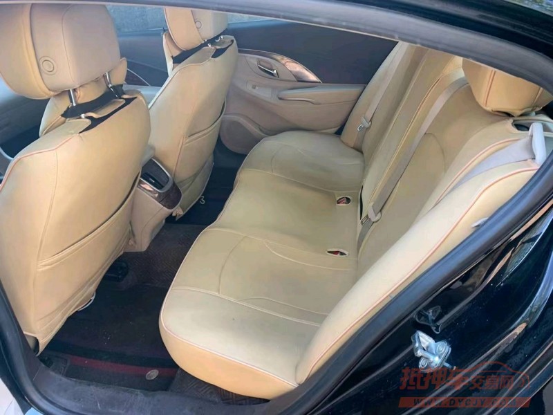 青岛15年别克君越5