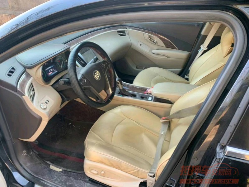 青岛15年别克君越4