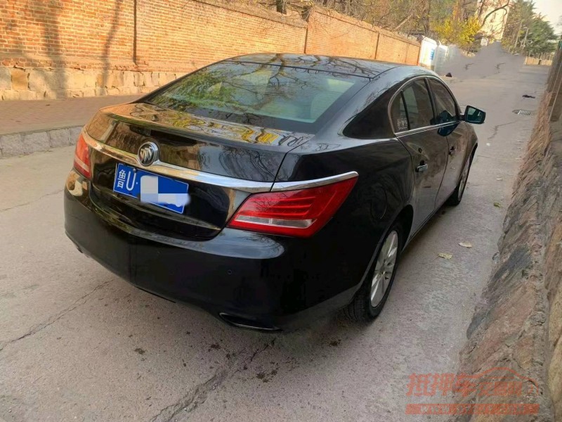 青岛15年别克君越7