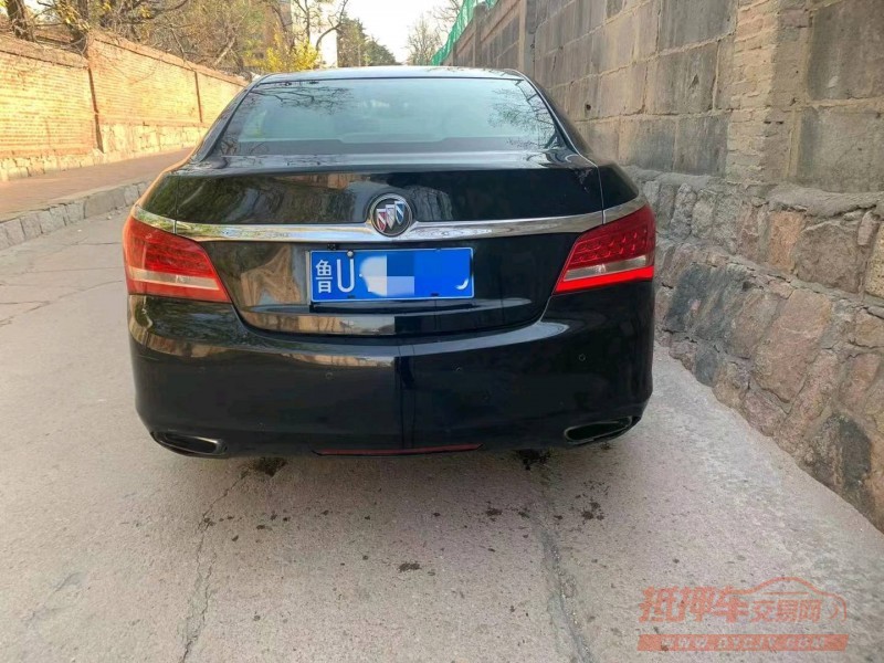 青岛15年别克君越9