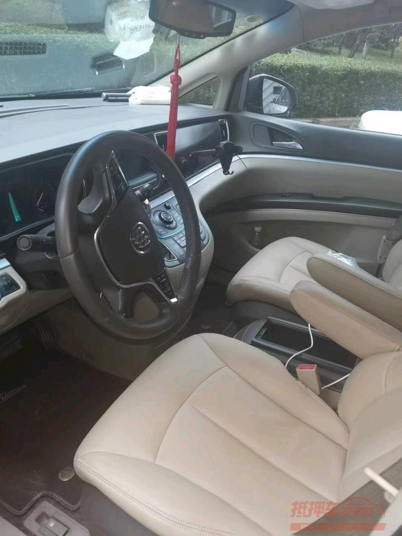 保定13年别克GL85