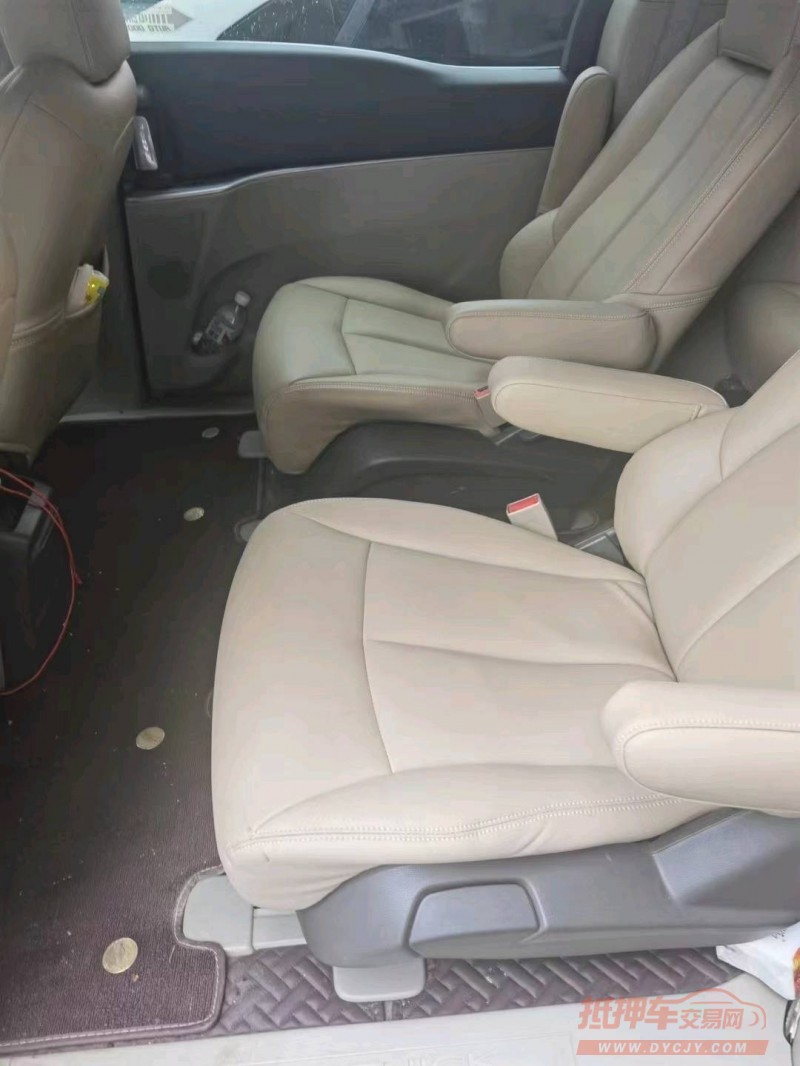 保定13年别克GL83