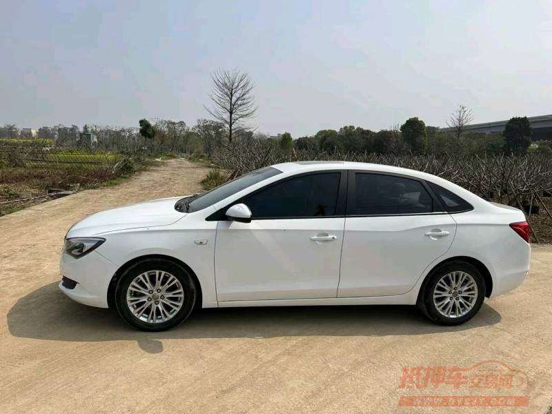 珠海17年别克英朗4