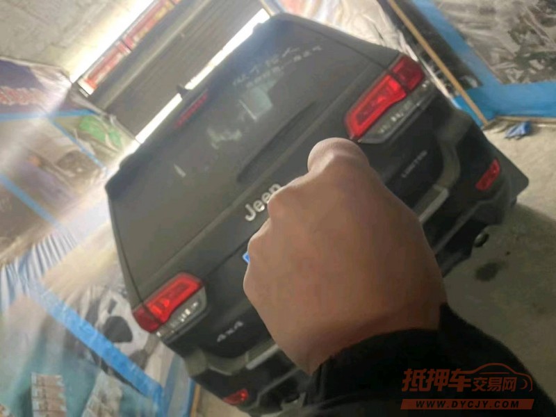 邯郸16年Jeep大切诺基2