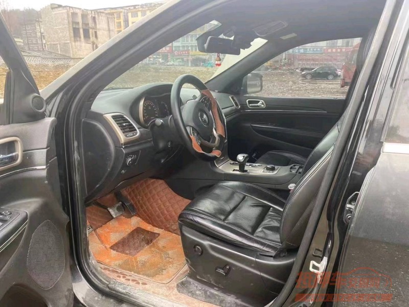 邯郸16年Jeep大切诺基3