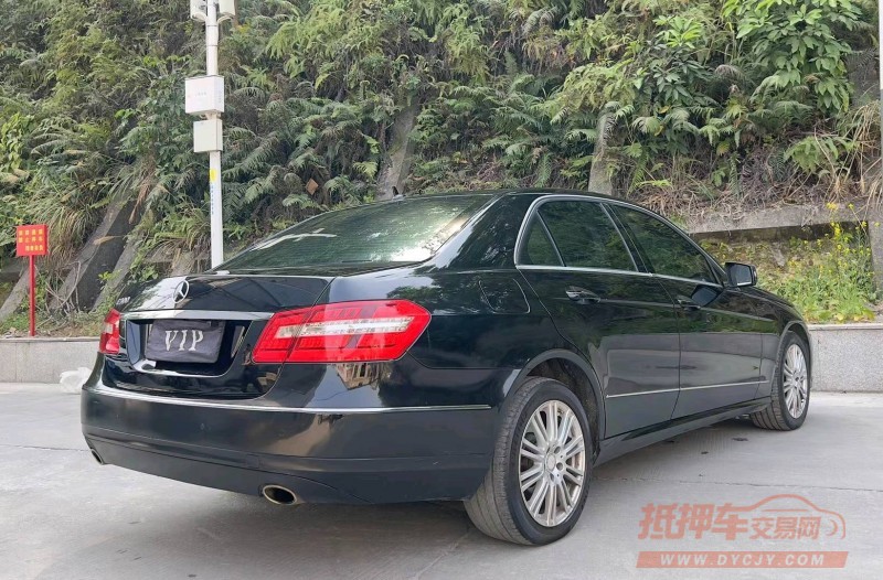 广州10年奔驰E8