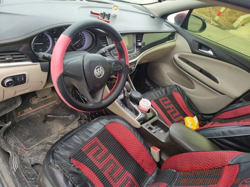 徐州17年别克威朗1