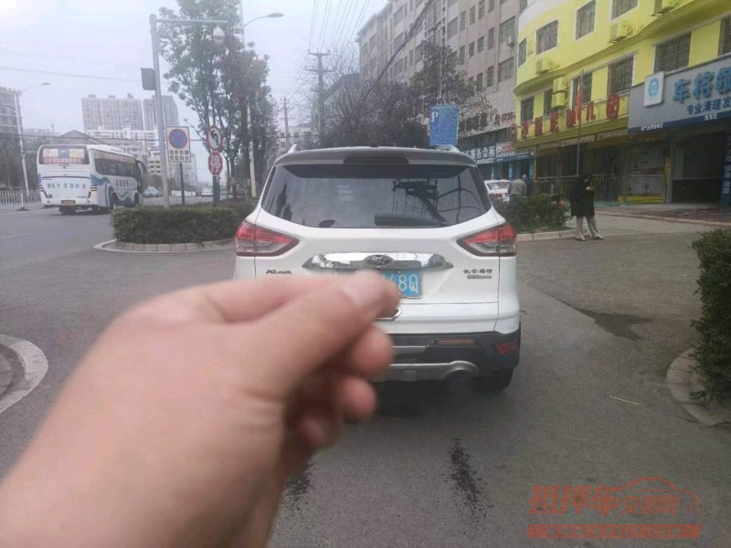 邯郸15年福特翼虎9